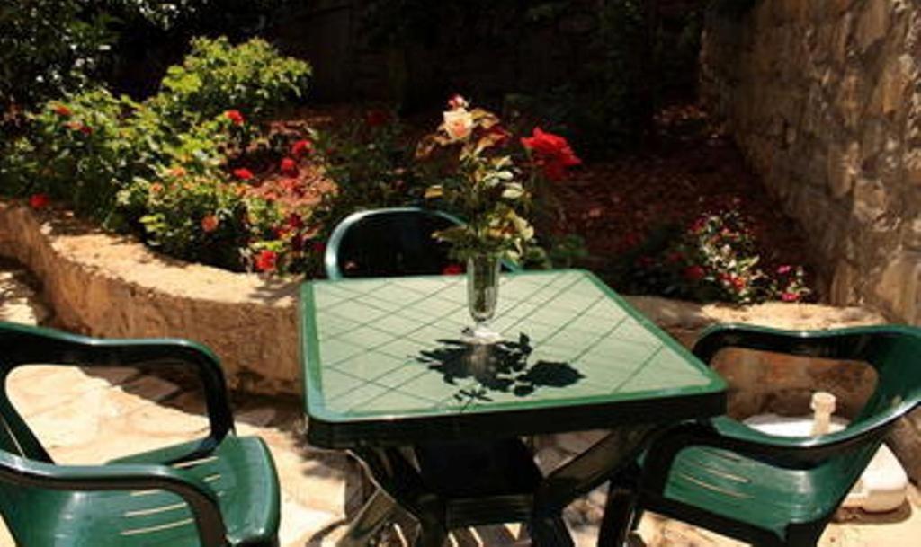 Apartments & Rooms M Petrovac Luaran gambar