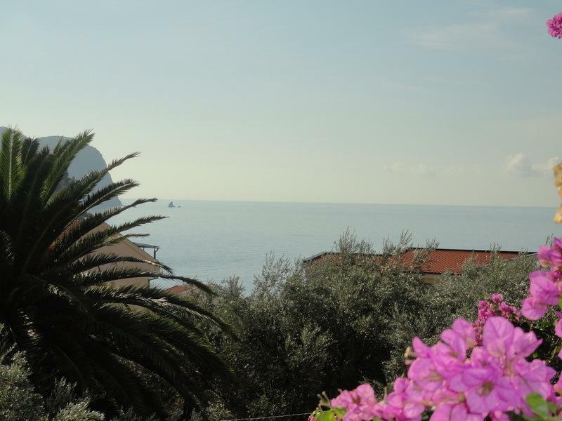 Apartments & Rooms M Petrovac Luaran gambar